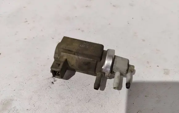 Audi A6 S6 C5 4B Turbo solenoid valve 059906627A 01T005 72490321