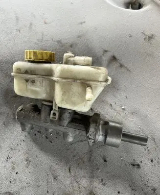 Seat Ibiza III (6L) Master brake cylinder