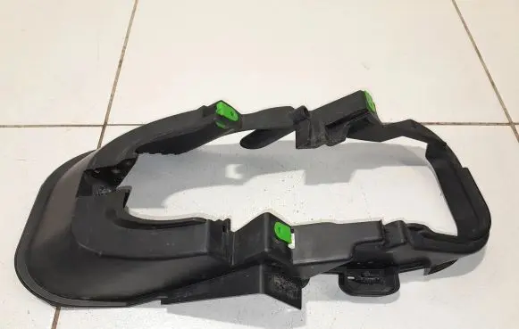 Land Rover Discovery Sport Fog light bracket FK7215T222A