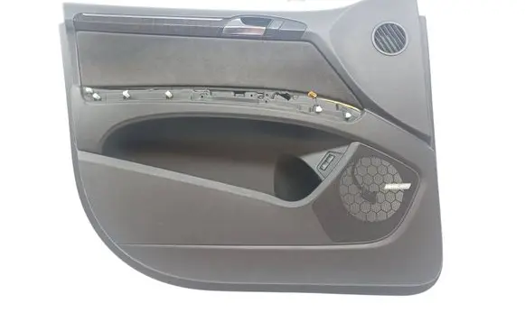 Audi Q7 4L Front door card panel trim