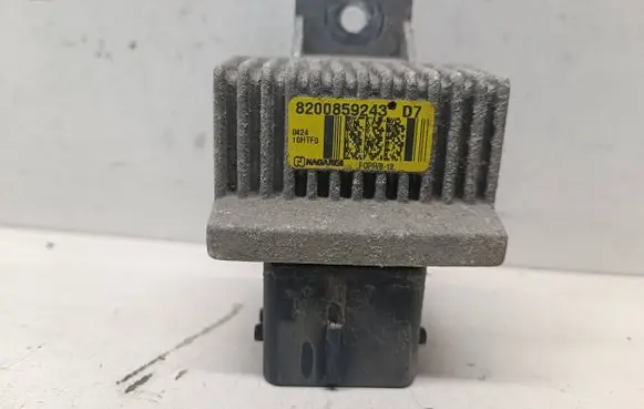Renault Scenic III - Grand scenic III Glow plug pre-heat relay 8200859243