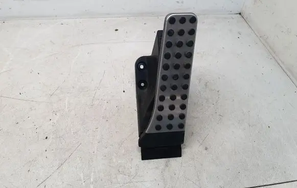 Mercedes-Benz GLC X253 C253 Accelerator throttle pedal A2533000104