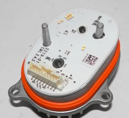 Opel Grandland X LED ballast control module YP00104780 221901 CML2A3