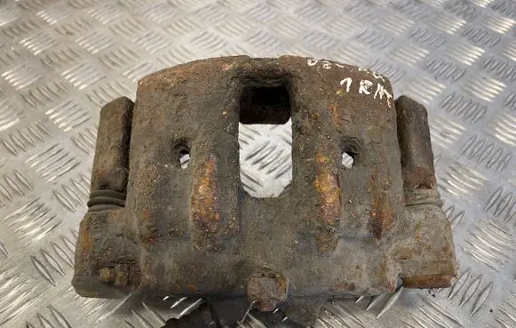 Iveco Daily 35 - 40.10 Front brake caliper