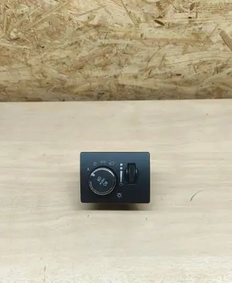 Jeep Grand Cherokee Light switch P68189157AA 68189157AA