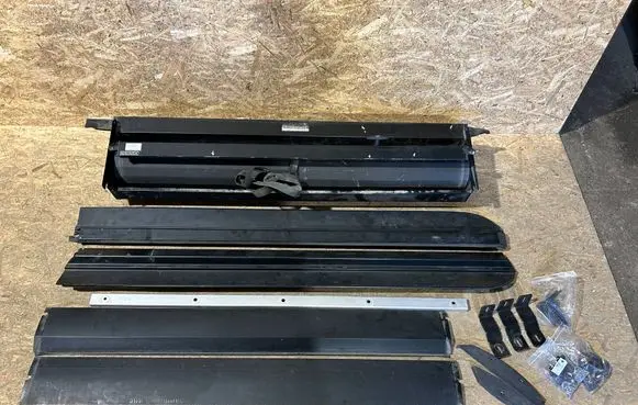 Nissan Navara D23 Rear windscreen sun blind/shade MTRN190M01 K670287