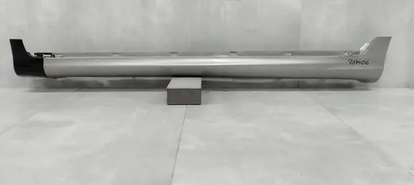 Volvo XC60 Side skirt front trim 39822832 Y313