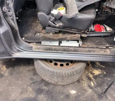 Mitsubishi Pajero Sill/side skirt trim