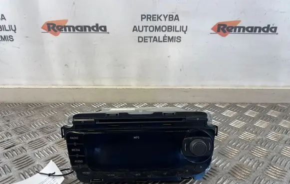 Seat Leon (1P) Radio/CD/DVD/GPS head unit 1P0035153D