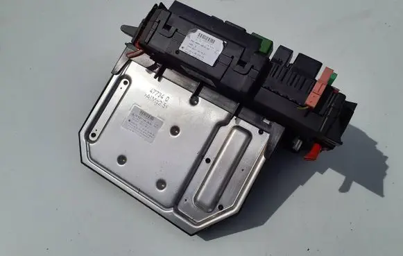 Mercedes-Benz S W221 SAM control unit A2215402862 A2215457732 A2214422100