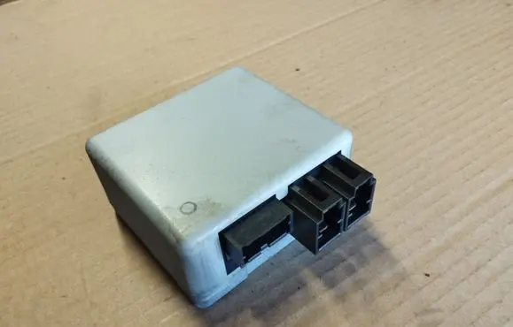 Nissan Note (E11) Power steering control unit/module 28500BH00A