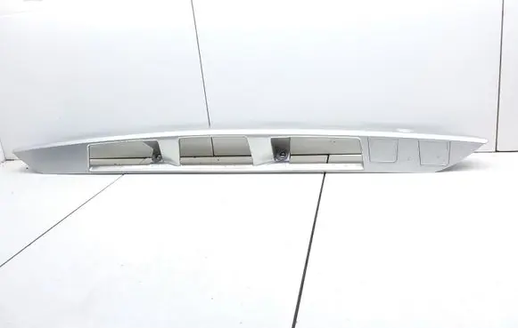 Mazda 323 F Trunk door license plate light bar 3VEGB0811