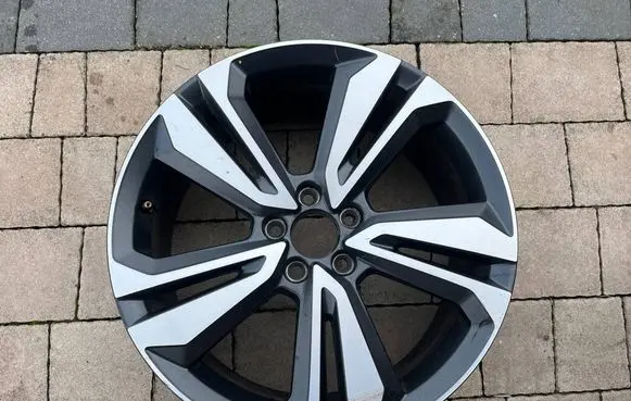 Volvo V60 R19 alloy rim 31680201