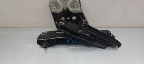 Volvo XC40 Engine bonnet/hood hinges AA8SA