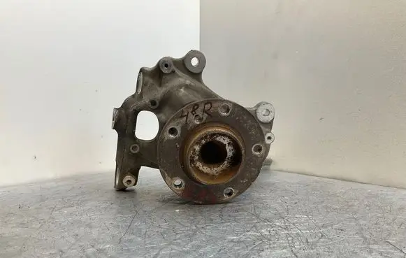 BMW 5 E60 E61 Front wheel hub spindle knuckle 6760954
