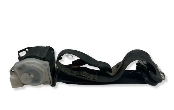 Mitsubishi Pajero Rear seatbelt N1527