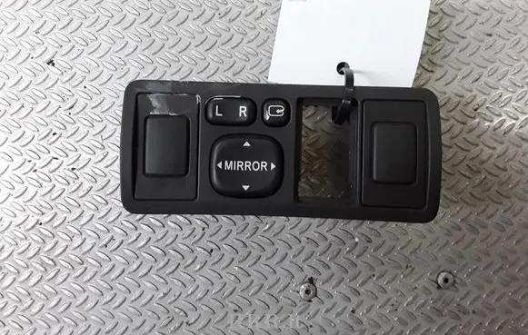 Toyota Avensis T250 Wing mirror switch 183575