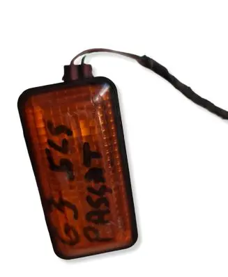 Volkswagen Golf III Front fender indicator light 1H0949117 1H0949111
