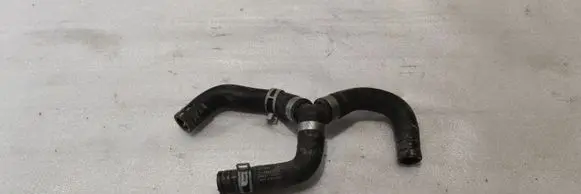 Engine coolant pipe/hose
