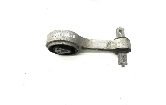 Maserati Ghibli Engine mount bracket 06700036300