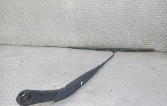 Opel Meriva A Windshield/front glass wiper blade 13139725LH