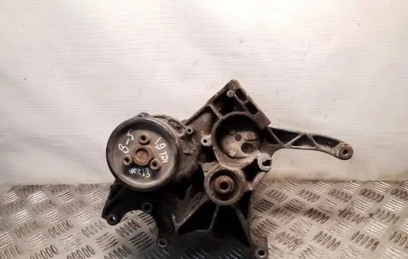 Volkswagen PASSAT B5 Generator/alternator bracket 028903143AF