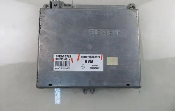 Renault Espace II Engine control unit/module HOM7700860329 S111723105A