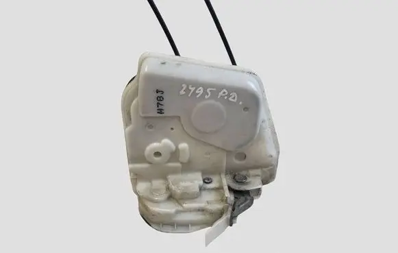 Mazda 6 Front door lock H76H78R1