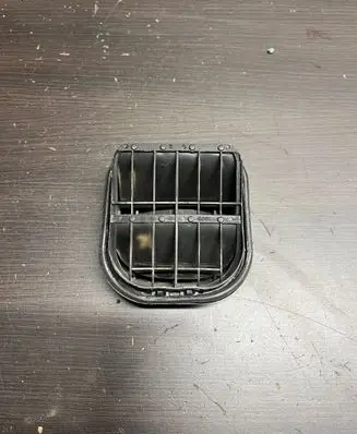 Peugeot Bipper Quarter panel pressure vent T804