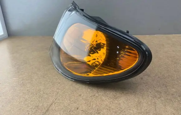 Front indicator light