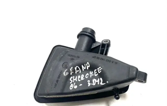 Jeep Grand Cherokee (WK) Intake resonator A6421400087 4010323A