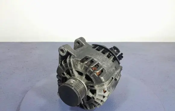 Peugeot 5008 Generator/alternator 9678048880