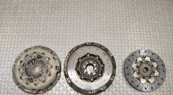 Toyota RAV 4 (XA40) Clutch set kit 3121042050 3125042090