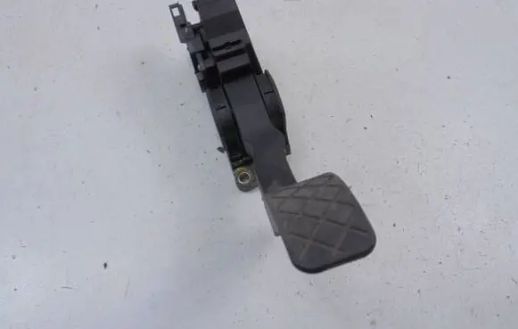Volkswagen Polo Accelerator pedal position sensor 6Q1721503A