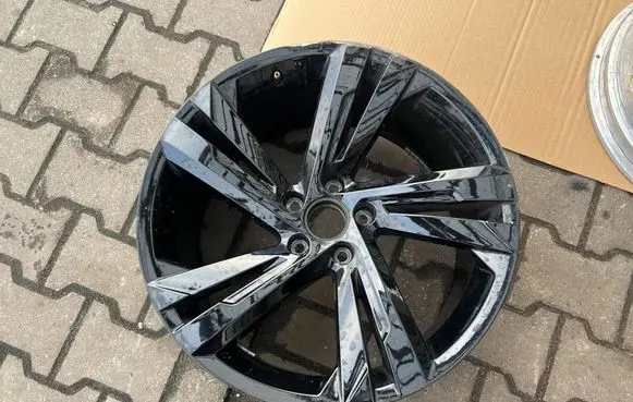 Volkswagen Tiguan Allspace R19 alloy rim 5NN601025T 5NN601025AF
