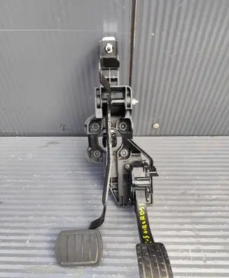 Citroen C5 Aircross Brake pedal 8142824 9837001680