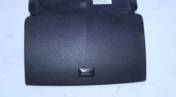Mercedes-Benz C W204 Screen/display/small screen A2046801231 W204ZDE 091016052835