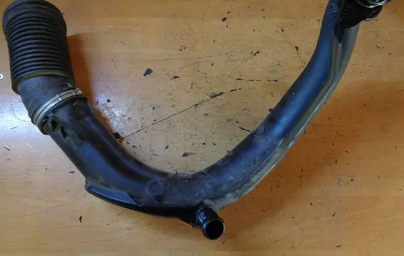 Peugeot 508 Intercooler hose/pipe 9684878980