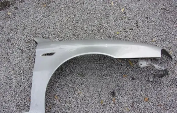 Alfa Romeo 147 Fender