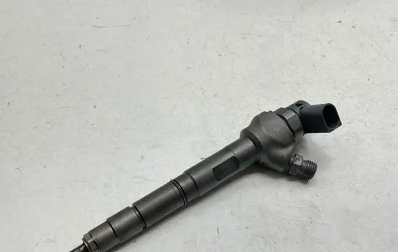 Volkswagen Caddy Fuel injector 0986435166B004 230812