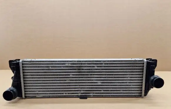 Mercedes-Benz Sprinter W907 W910 Intercooler radiator