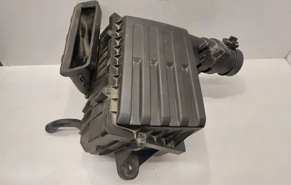 Volkswagen PASSAT B8 Air filter box 5Q0129607AB 5Q0129601AD 5Q0129601AM