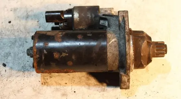 Volkswagen PASSAT B6 Starter motor 02M911023N