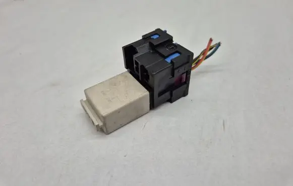 Volkswagen Golf V Other relay 1K0951253