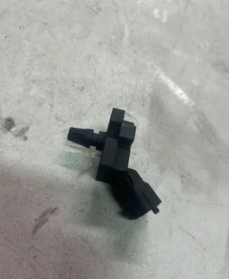 Volvo V70 Air pressure sensor 0261230090 8677288