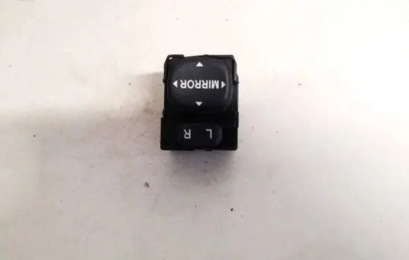 Toyota Verso Wing mirror switch 183574