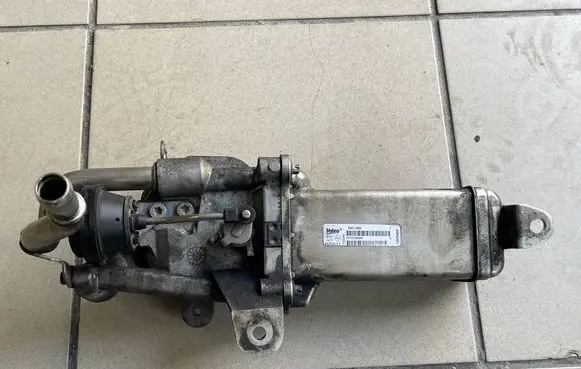 Renault Master III EGR valve cooler 147355889R
