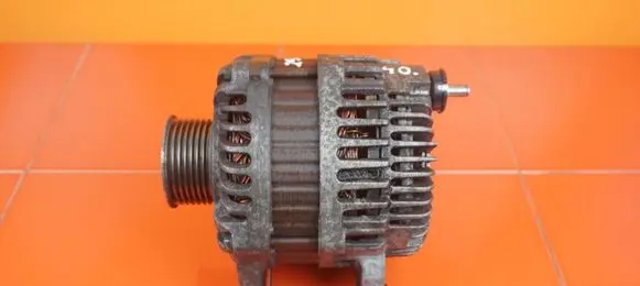 Nissan Juke I F15 Generator/alternator 231001KA1A 29XZ37
