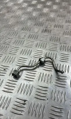 Fuel injector supply line/pipe