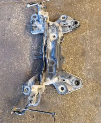 Peugeot 2008 I Front subframe